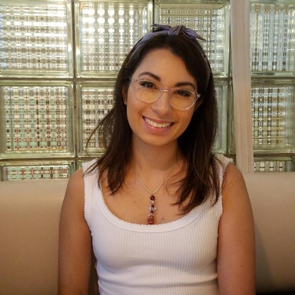 Meet your Posher, Olivia